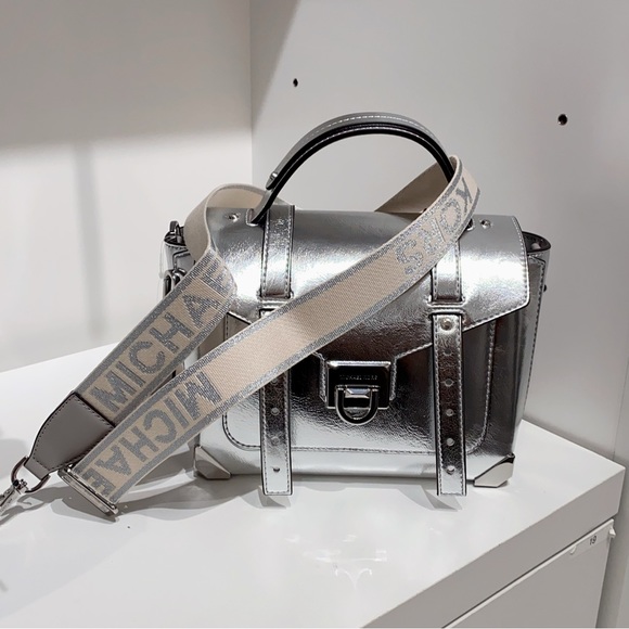 Michael Kors Manhattan Medium Satchel - Picture 2 of 6